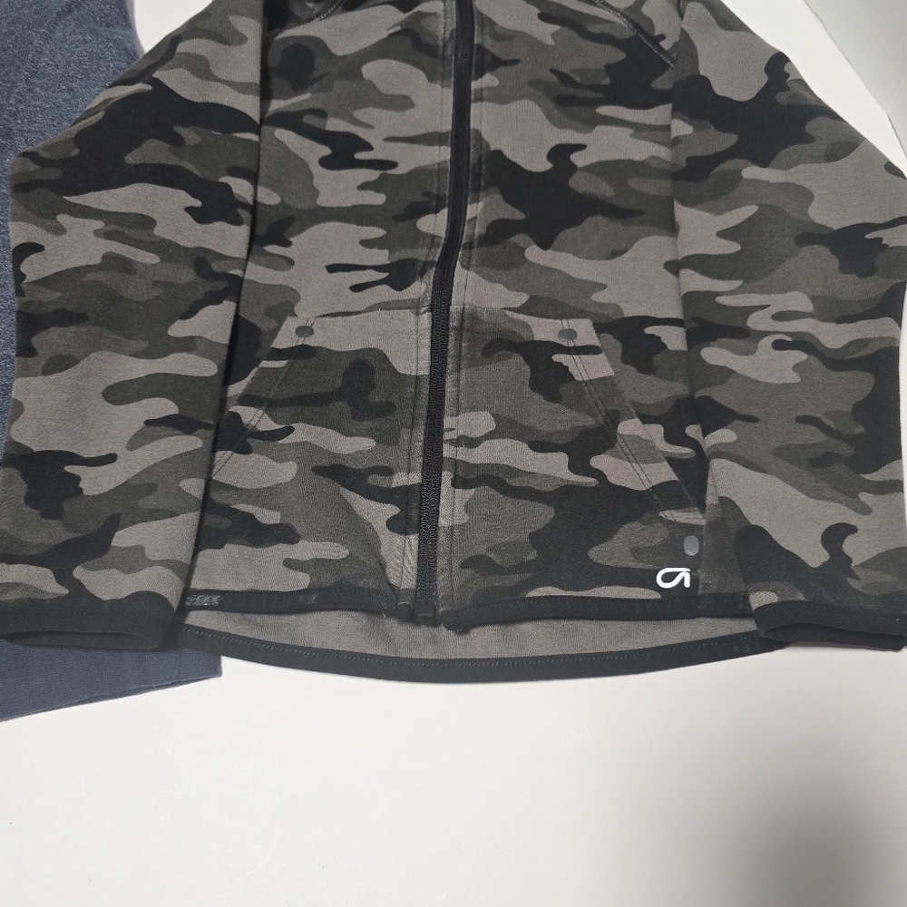 Youth Boy Size 6-7, 7 Camo and Blue Kids Hoodie and Sweatshirt Bundle - Picture 5 of 15